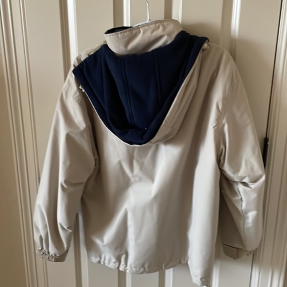 A Warm Men’s Jacket! - Picture 4 of 5